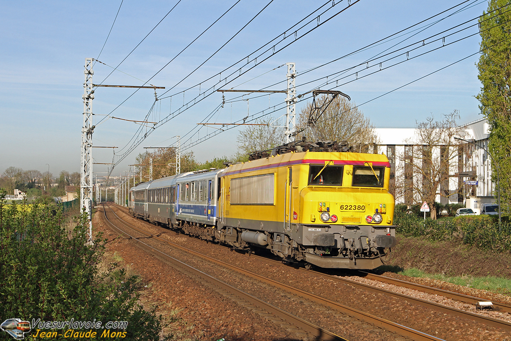 +SNCF_22380_2011-04-06_Rungis -la-Fraternelle-94_VSLV.jpg