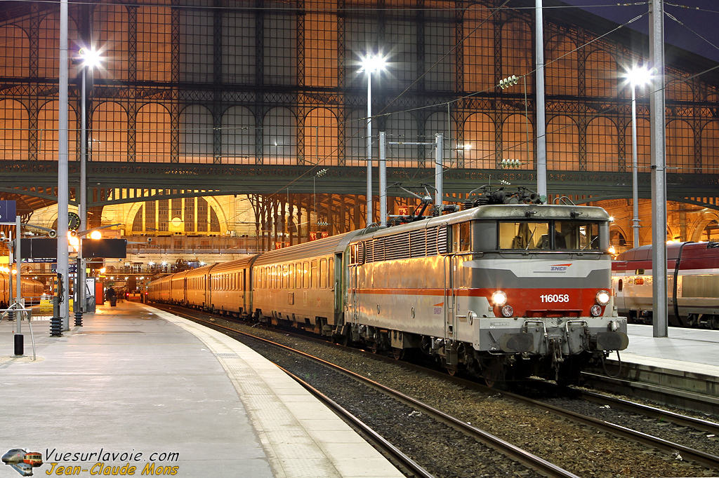 +SNCF_16058_2011-02-10_Paris-Nord_VSLV.jpg