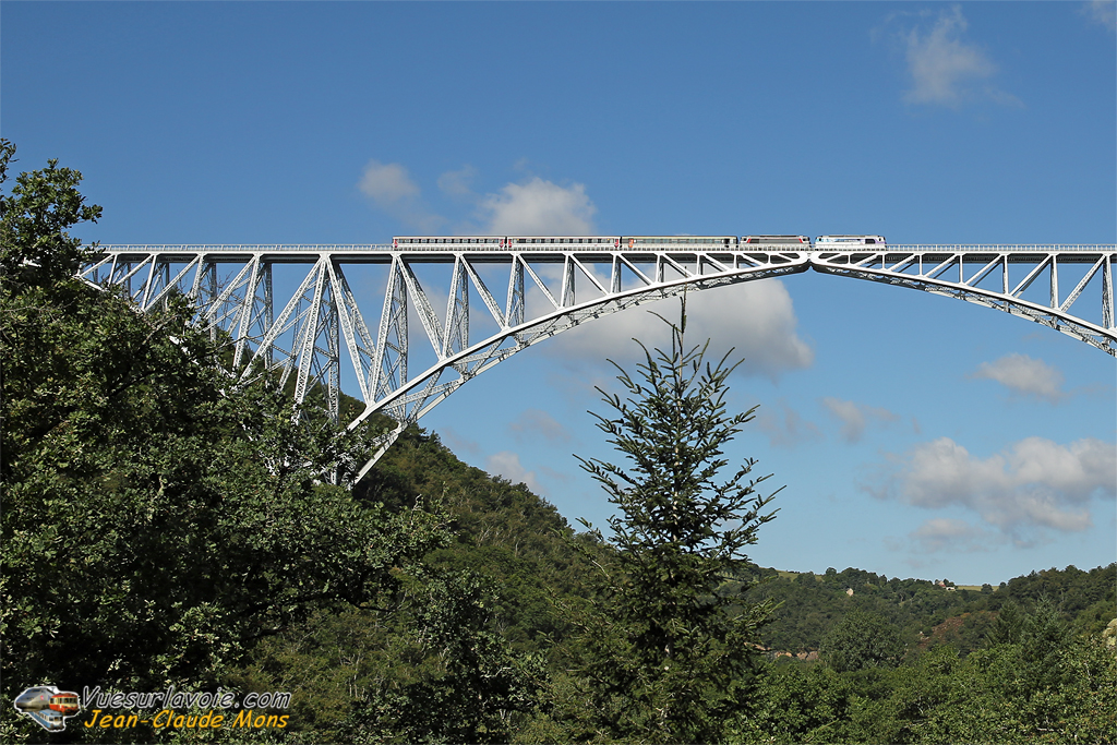 +SNCF_67400-UM_2017-08-12_Tauriac-de-Naucelle-12_IDR.jpg