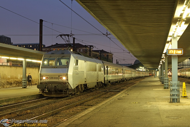 SNCF_26003_2010-11-19_Paris-Austerlitz_VSLV.jpg