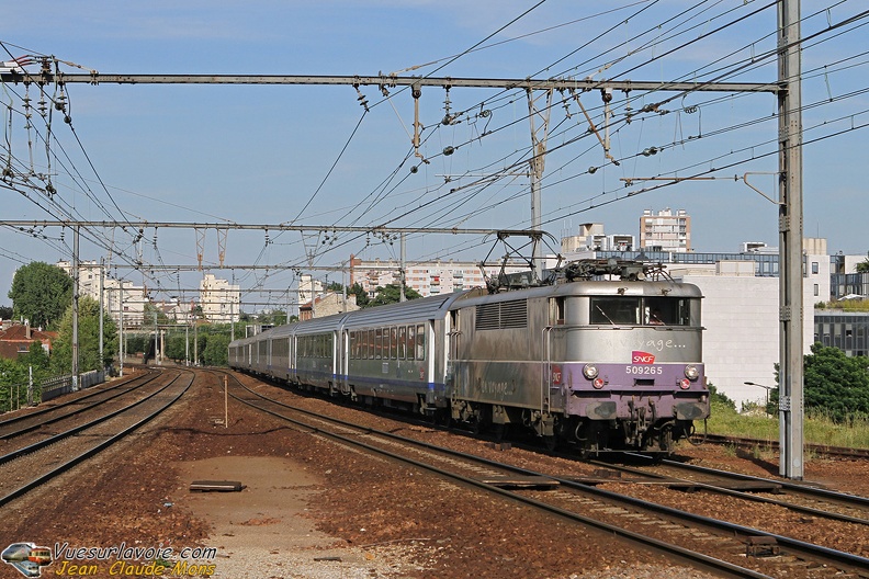 SNCF_9265_2010-07-19_Clamart-92_VSLV.jpg