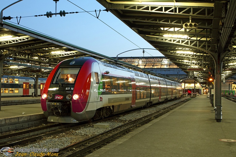 SNCF_B82677-678_2010-10-07_Paris-Est_VSLV.jpg