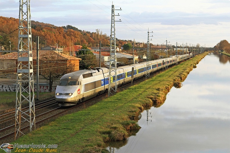 SNCF_TGV-A-341_2009-12-27_Pompignan-82_VSLV.jpg