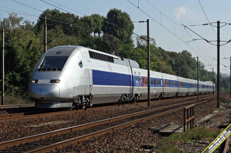 SNCF_TGV-POS-4412_2007-09-08_Pomponne-77_VSLV.jpg