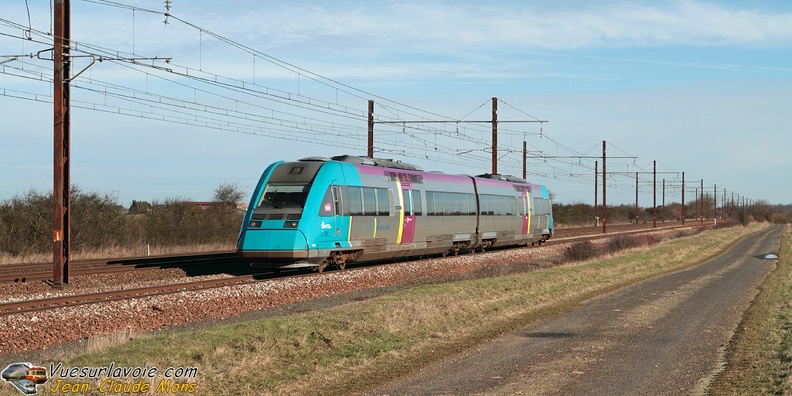 SNCF_X72511-12_2010-02-27_Arbouville-28_VSLV.jpg