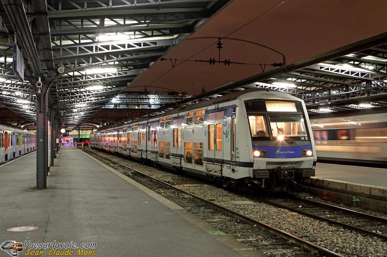 SNCF_Z22527-528_2010-11-03_Paris-Est_VSLV.jpg