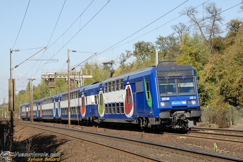 091015_DSC_1369_-_SNCF_-_Z_20743-44_-_Orry_La_Ville.jpg
