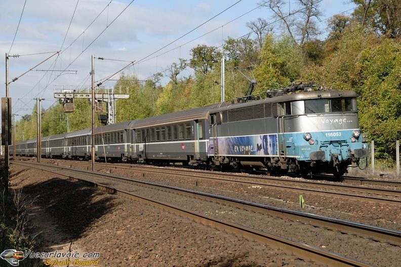 091015_DSC_1372_-_SNCF_-_BB_16053_Corails_-_Orry_La_Ville.jpg