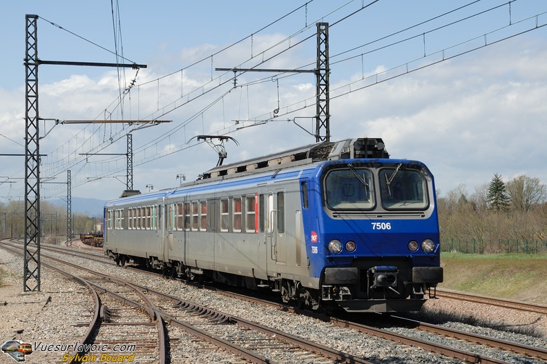 100402_DSC_1690_SNCF_-_Z_7506_-_Vonnas.jpg