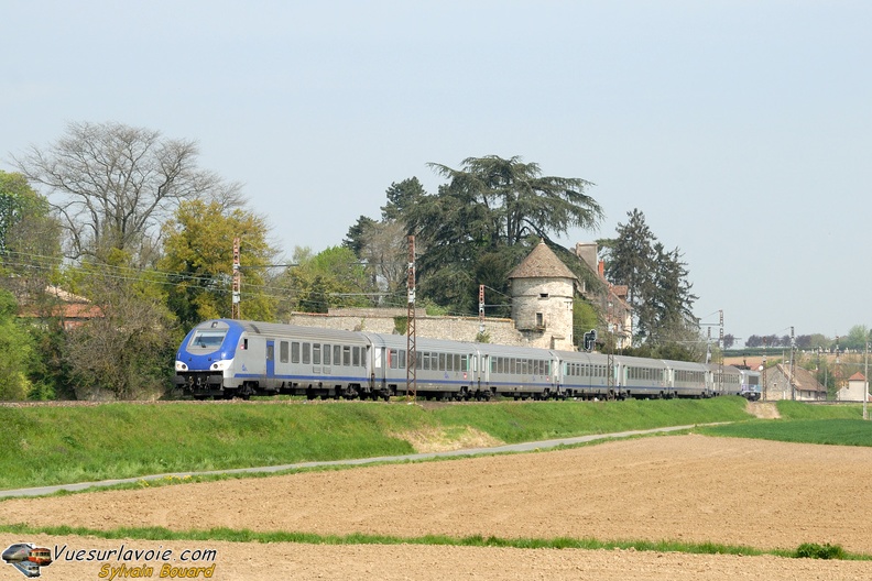 100421_DSC_1752_SNCF_-_B5uxh_-_Fleurville.jpg