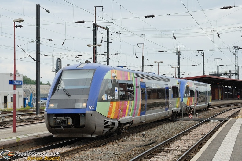 100806_DSC_2532_SNCF_-_X_73910_-_Strasbourg.jpg