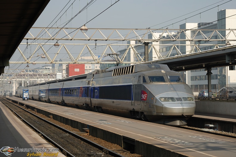 110210_DSC_3166_SNCF_-_TGV_SE_43_-_Lyon_Part_Dieu.jpg