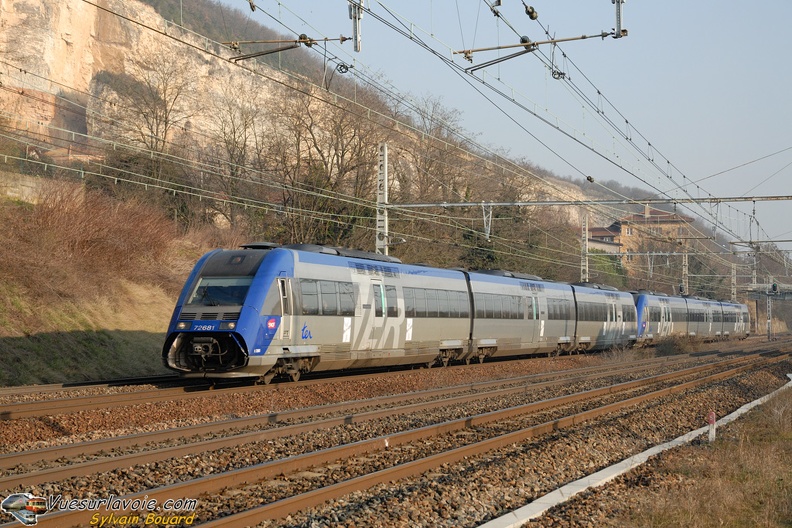 110304_DSC_3287_SNCF_-_X_72681_-_Couzon.jpg