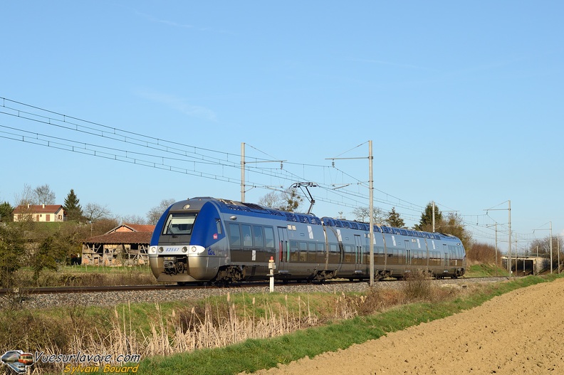 110325-DSC_0270_SNCF_-_B_82567-82568_-_Vonnas.jpg