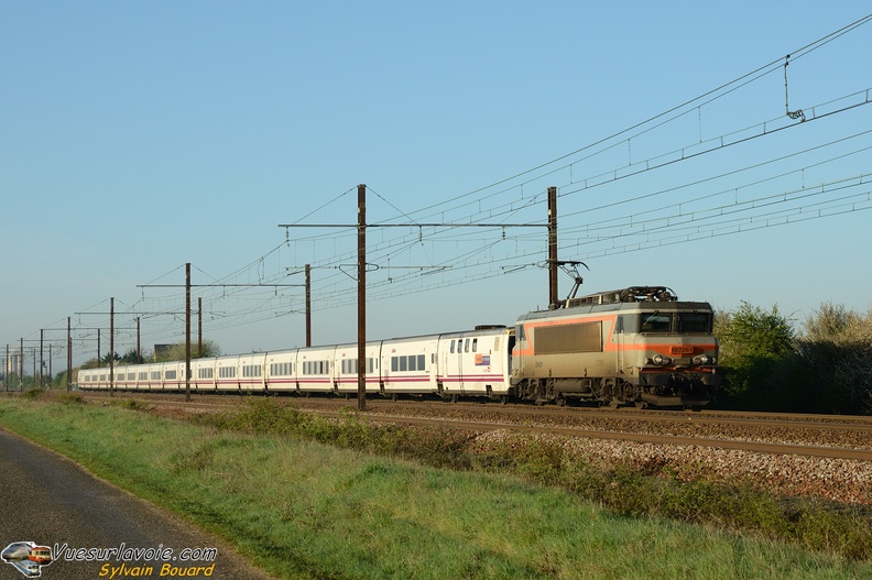 110407_DSC_0378_SNCF_-_BB_7261_-_Gondreville.jpg