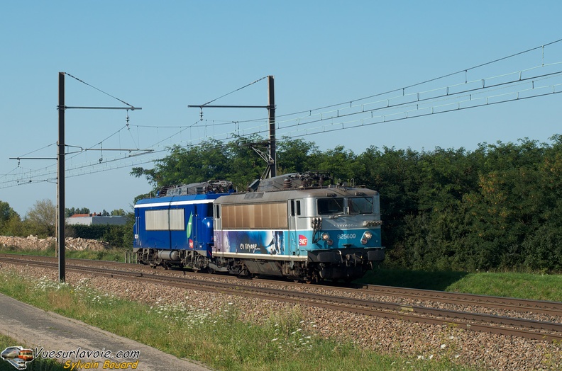 110801_DSC_1219_SNCF_-_BB_8609_-_Creches_sur_Saone.jpg