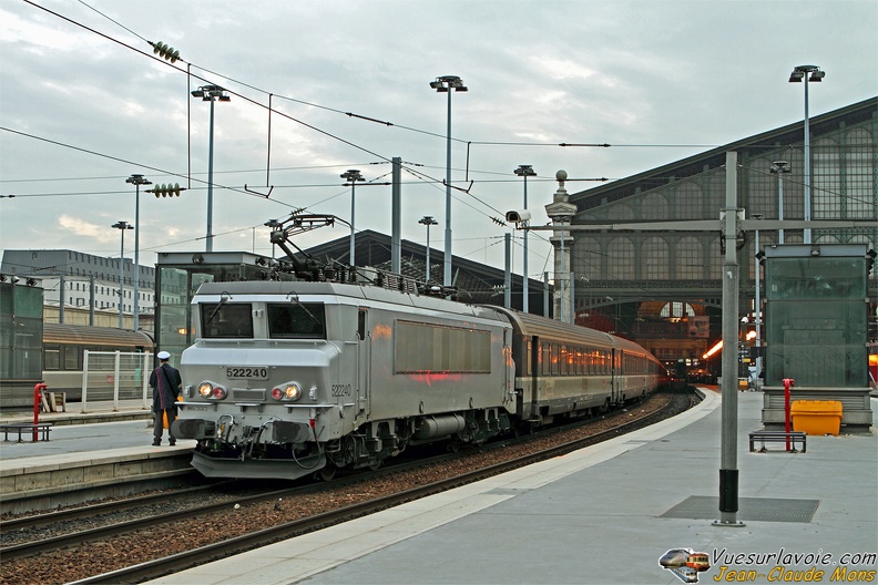 +SNCF_22240_2011-02-10_Paris-Nord_VSLV.jpg