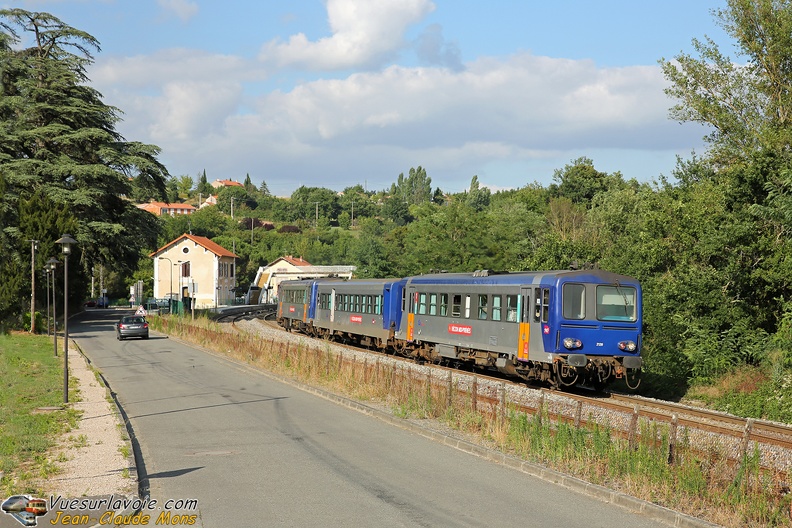 +SNCF_X2120-UM_2013-08-09_Montastruc-31_IDR.jpg