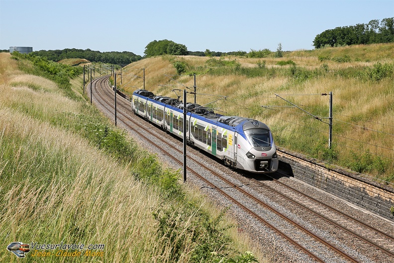 +SNCF_Z51629-630_2022-06-11_Rochefort-sur-Nenon-39_VSLV.jpg